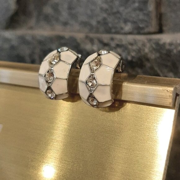 VINTAGE 90's Clip On Cuff Earrings Enamel Rhinestone Silver Estate Costume - Picture 3 of 9